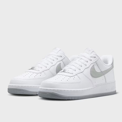 Nike Air Force 1 ’07 LV8  Herren Weiß