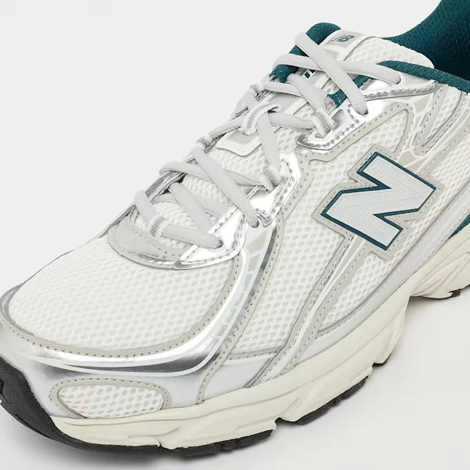 New Balance 740 Beige/Grün