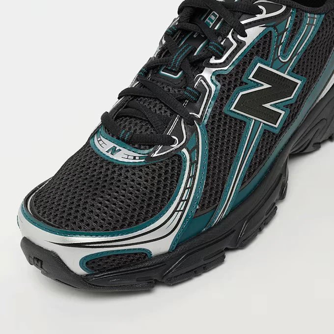 New Balance 740 Schwarz/Blau