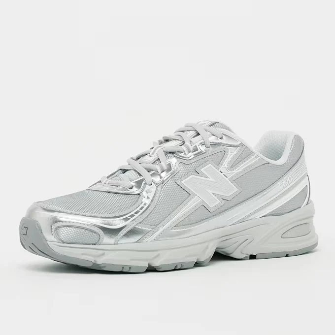 New Balance 740 Silber