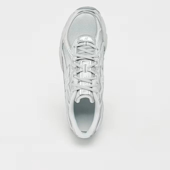 New Balance 740 Silber