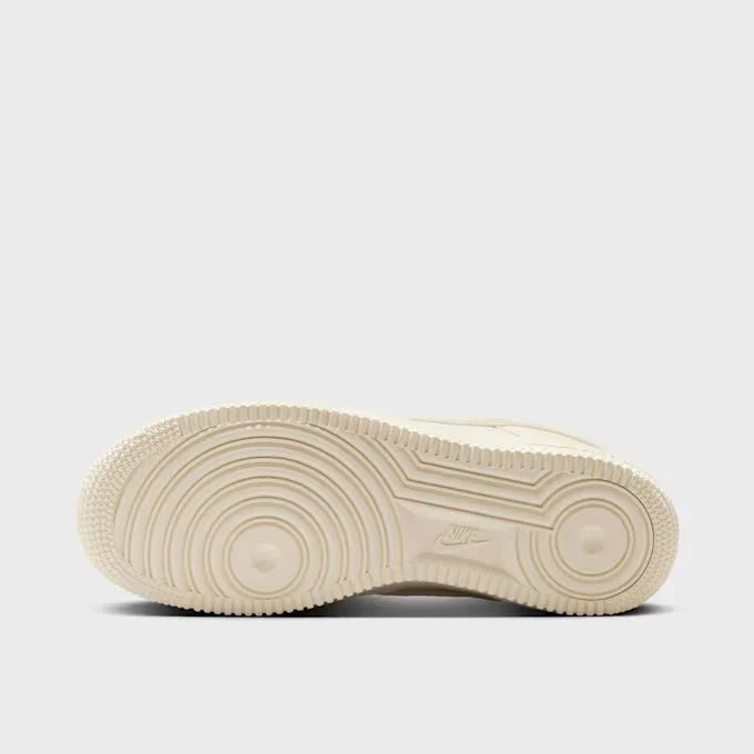 Nike Air Force 1 ’07 LX Damen Beige