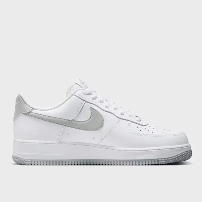 Nike Air Force 1 ’07 LV8  Herren Weiß
