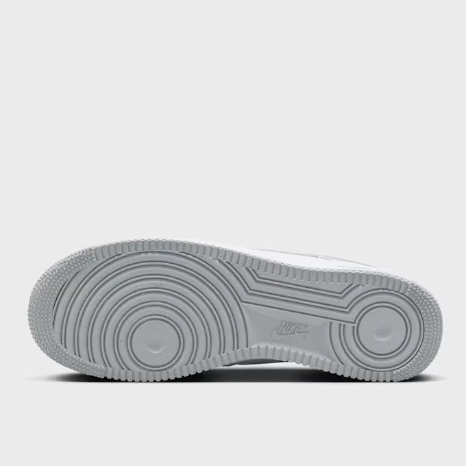 Nike Air Force 1 ’07 LV8  Herren Weiß