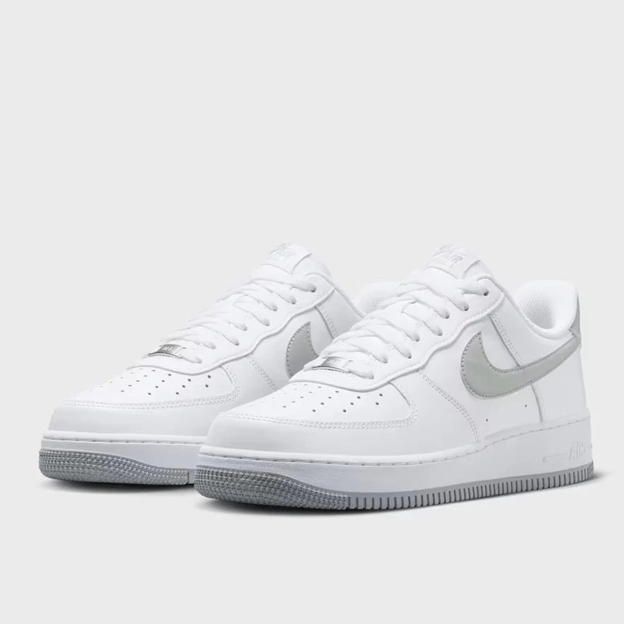Nike Air Force 1 ’07 LV8  Herren Weiß