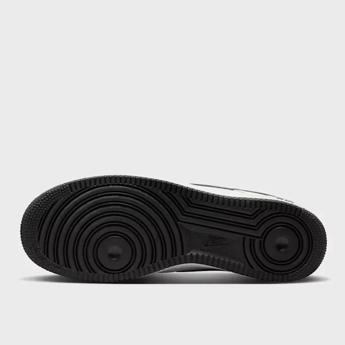 Nike Air Force 1 ’07 LV8 Herren Beige