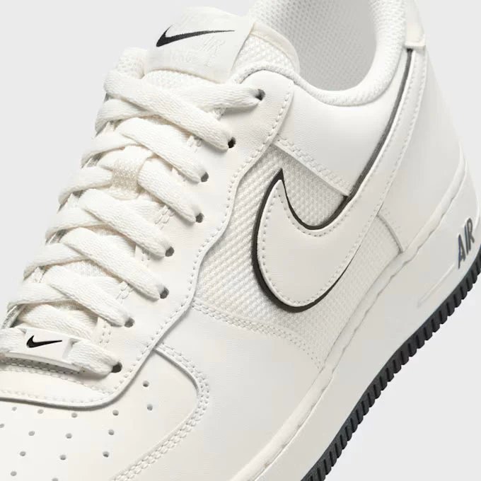 Nike Air Force 1 ’07 LV8 Herren Beige