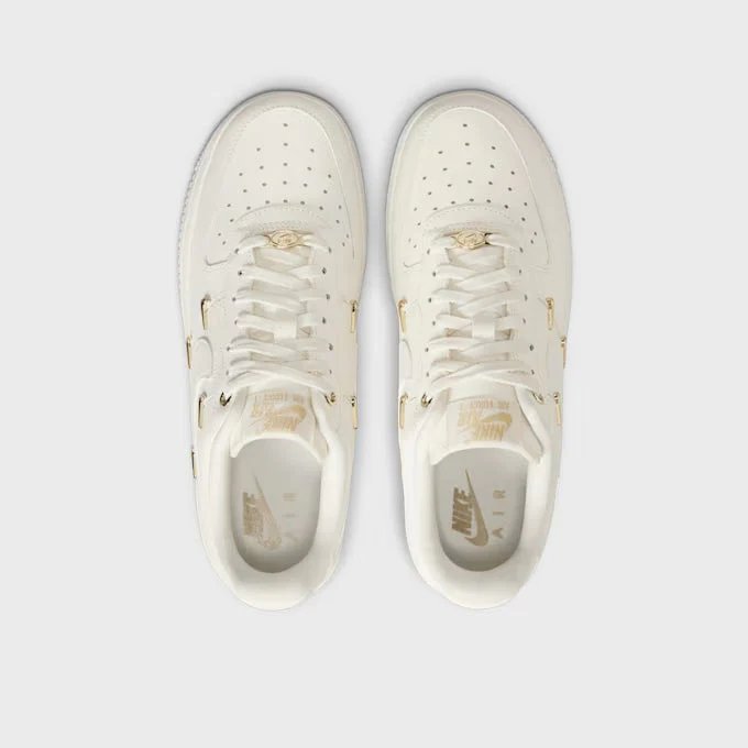 Nike Air Force 1 ’07 LX Damen Beige